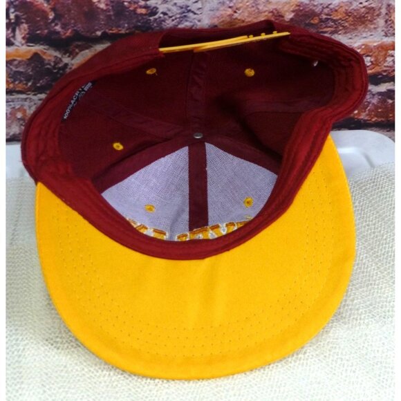 Cleveland Skyline Snapback Cap Maroon & Yellow Adjustable Hat 100% Acrylic Urban - Picture 5 of 6